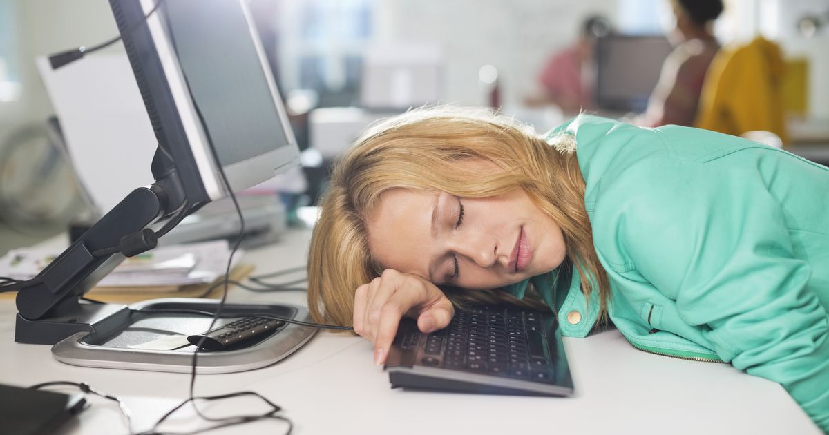 Warum du auf der Arbeit schlafen solltest